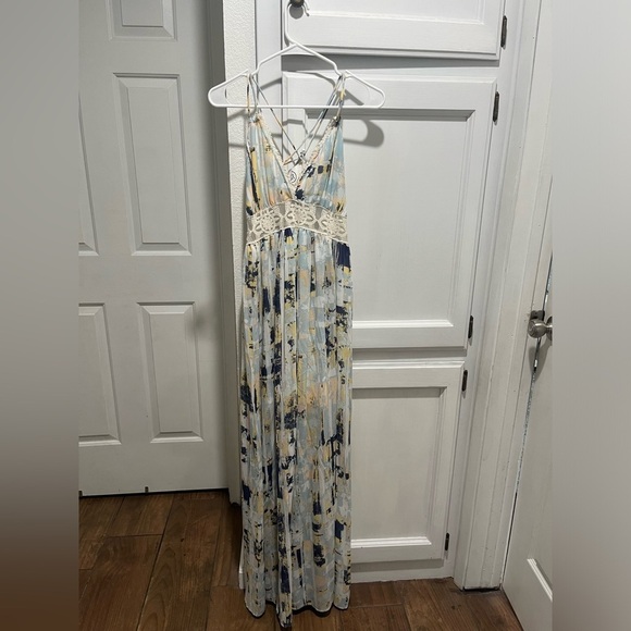 sloane Rouge Dresses & Skirts - NWT SLOANE ROUGE Blue abstract tropical flowly dress large